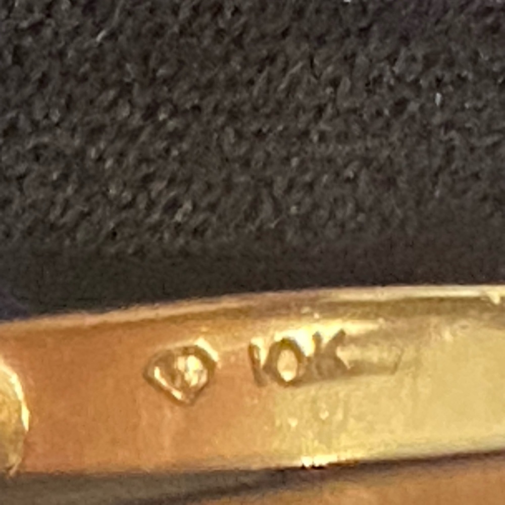Vintage 10k yellow gold emerald and diamond ring excluded from bundling - Picture 9 of 10